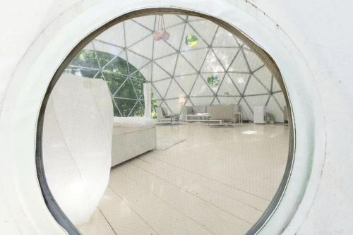 Incredible Spacious Dome for A Group Glamping Experience Surrounded by Nature in Woodridge, New York in Mountain Dale