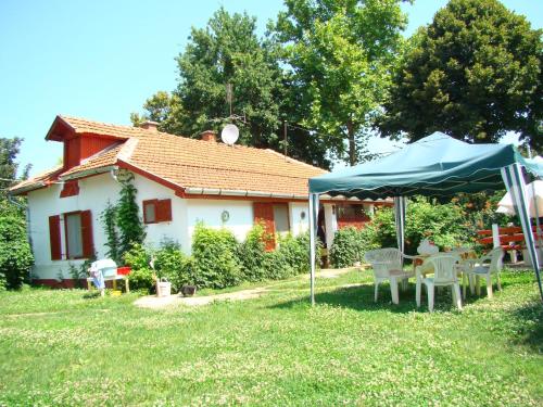  Green-island apartmenthouse, Berekfürdő bei Tiszasüly