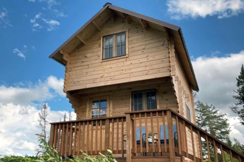 Romantic Lakefront Cabin with Mountain Views, Perfect for a Trip to Cantwell, Alaska, Cantwell