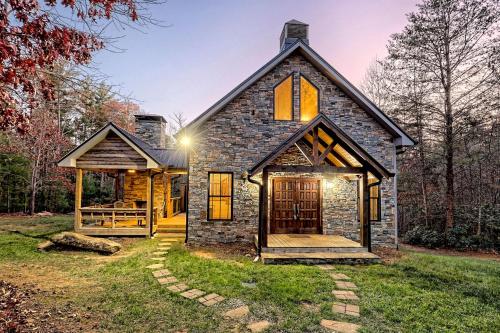Luxurious Cottage Rental for an Amazing Family Getaway in Georgia in Hollywood
