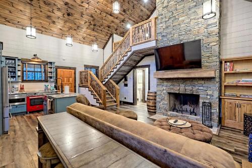 Luxurious Cottage Rental for an Amazing Family Getaway in Georgia in Hollywood