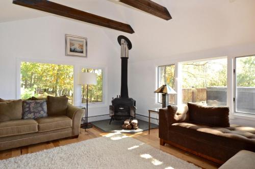 Fabulous New York Cottage Rental near Ashokan Reservoir in West Hurley