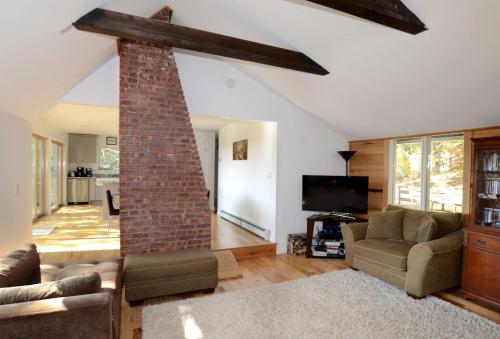 Fabulous New York Cottage Rental near Ashokan Reservoir in West Hurley