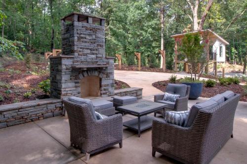 Amazing Tree House Perfect for a Secluded Getaway in Alabama in Guntersville (AL)