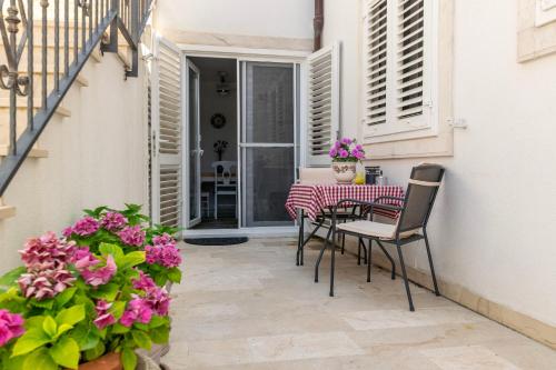 Apartments Sonja - 10m to beach - image 12