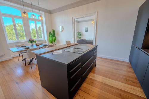 ห้องครัว, SCHLOSSBERG RESIDENCES - Design City-Apartment im Herzen von Bensheim in เบนส์ไฮม์