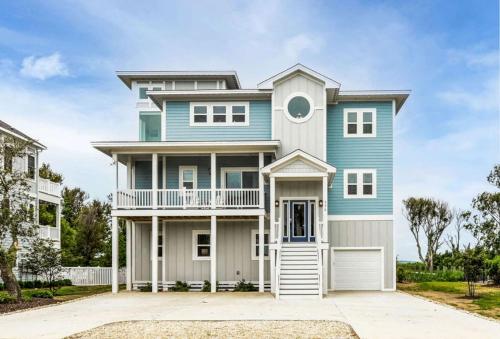 Beautiful Modern Beach House for Large Family Vacations with Incredible Views for an Unforgettable C – khách sạn tại Corolla (NC)