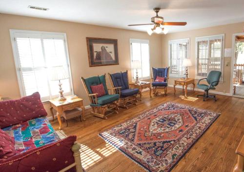 Delightful Vacation Rental for Group Getaway in Polk County, Tennessee in Austral (TN)