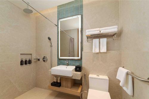 room detail thumbnail 2