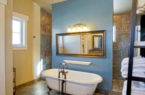 Luxurious Pet-Friendly Vacation Rental close to Mirror Lake in Kamas, Utah in Kamasa (UT)