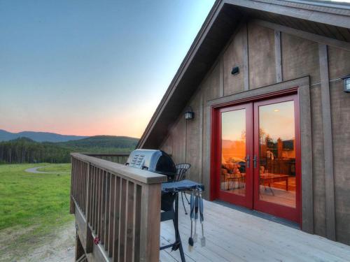 Deluxe Getaway Rental in a Mountain Cabin near Lake McDonald, Montana in West Glacier