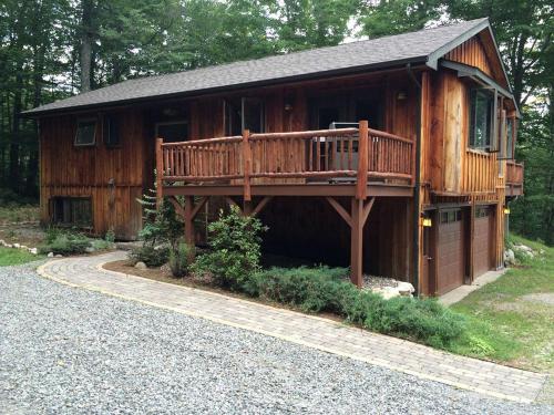 Mountain Cabin Rental with Modern Amenities in Lake Placid, New York in Whiteface