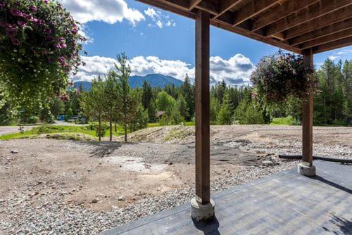Sunny Mountain Cabin for a Group Getaway in West Glacier, Montana in West Glacier