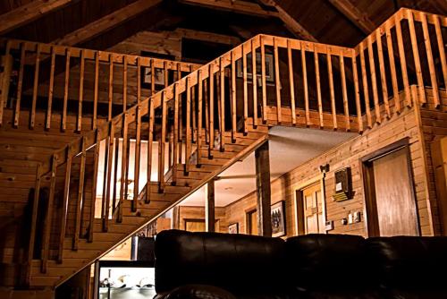 Spacious Vacation Cabin near Lac Qui Parle Lake in Dawson, Minnesota in Appleton (MN)