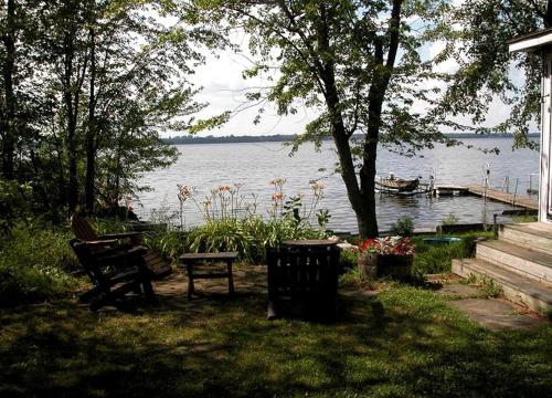 Peaceful Cottage Rental with Lake Champlain Views on Missisquoi Bay in Vermont in Swanton