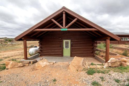 Gorgeous Wooden Rustic Cabin in Blanding, Utah in แบลนด์ดิง (ยูทาห์)