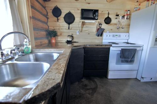 Gorgeous Wooden Rustic Cabin in Blanding, Utah in แบลนด์ดิง (ยูทาห์)