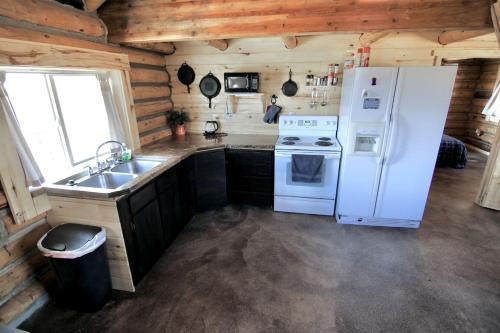 Gorgeous Wooden Rustic Cabin in Blanding, Utah in แบลนด์ดิง (ยูทาห์)