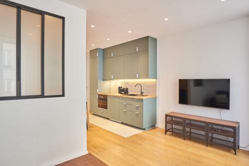 Charming apartment-Bastille-Le Marais - image 3