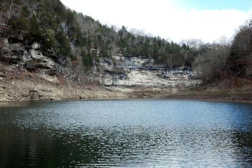 Lakefront Cottage Getaway near Daniel Boone National Forest in Kentucky in Burnside (KY)