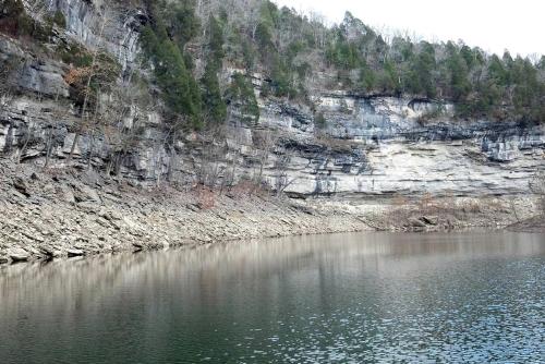 Lakefront Cottage Getaway near Daniel Boone National Forest in Kentucky in Burnside (KY)