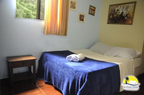 2 twin beds