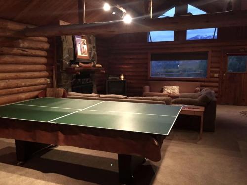 Secluded Cabin Getaway with Sauna near Eureka, Montana in Glen Lake