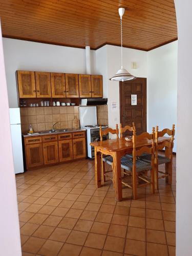 Dimitrakis Apartments 4