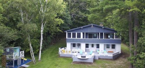 Tranquil Lakefront Cottage with Private Dock in Ticonderoga, New York, Glenburnie