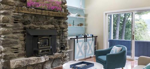 Tranquil Lakefront Cottage with Private Dock in Ticonderoga, New York in Ticonderoga (NY)