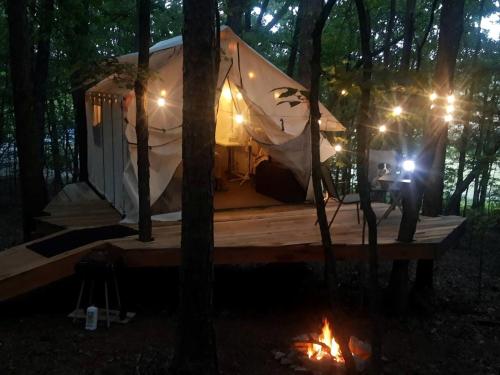 . Whimsical Forest Safari Tent Haven Near Laurel Creek, Tennessee