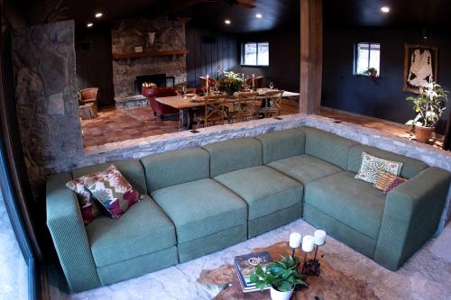 Chrissie Ger in Dripping Springs, TX in 드리핑 스프링 (TX)