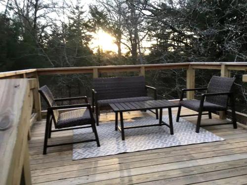 Luxury Tree House Rental in Lindale Ideal for Glamping in Texas in Van (TX)