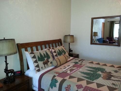 Innsbruck Lodge In Mammoth Lakes Ca Room Deals Photos - 