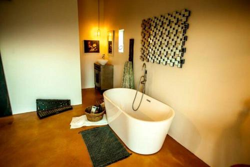 Amazing Lone Pine Cabin for Glamping in California in Lone Pine (CA)