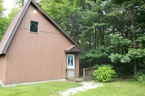 Rustic Cottage Rental on a Dairy Farm near Mercer, Pennsylvania, Jamestown