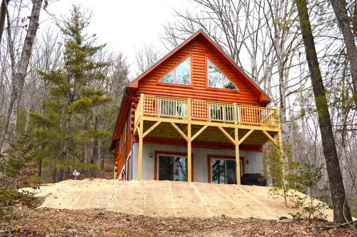 Luxury Log Cabin with Mountain and Forest Views near Asheville, North Carolina in Fletcher (Észak-Karolina)