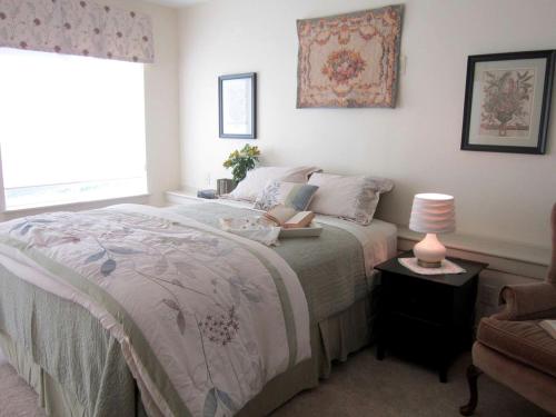 Historic Cottage with Country Charm Next to Creek in Carlisle, Pennsylvania in 卡萊爾市中心