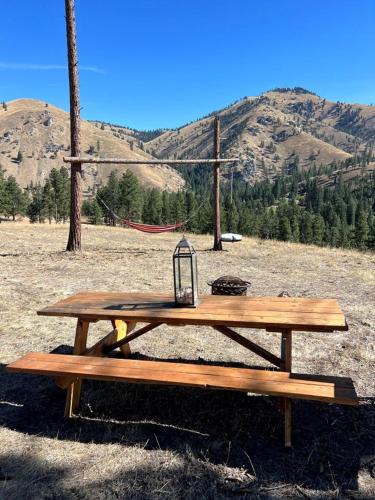 Cozy Tented Cabin with Stunning Sights in Conner, Montana in Darby (MT)