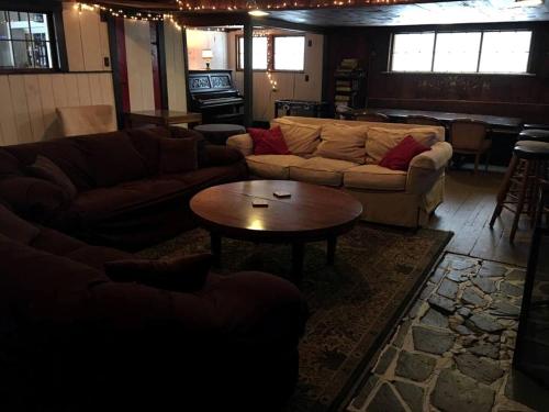 Spacious Vacation Rental for Large Groups in the White Mountains near Plymouth, New Hampshire in Plymouth (New Hampshire)