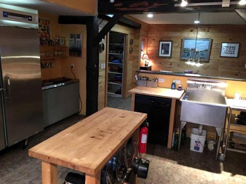 Spacious Vacation Rental for Large Groups in the White Mountains near Plymouth, New Hampshire in Plymouth (New Hampshire)