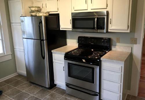 Classic Cottage Rental on Huge Horse and Cattle Farm near Charlottesville in กอร์ดอนวิลล์ (VA)