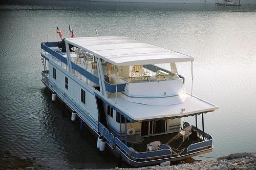 Luxury Houseboat for Cruise-Style Getaway on Lake Travis near Austin, Texas in Volente (TX)