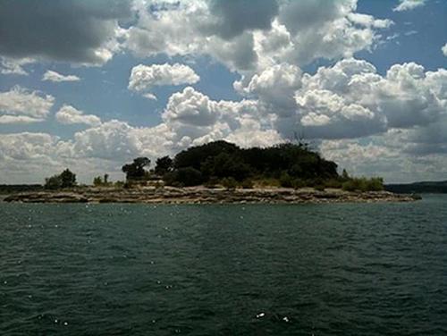 Luxury Houseboat for Cruise-Style Getaway on Lake Travis near Austin, Texas in Volente (TX)