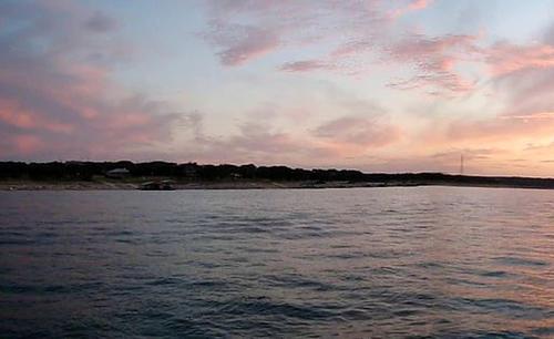 Luxury Houseboat for Cruise-Style Getaway on Lake Travis near Austin, Texas in Volente (TX)