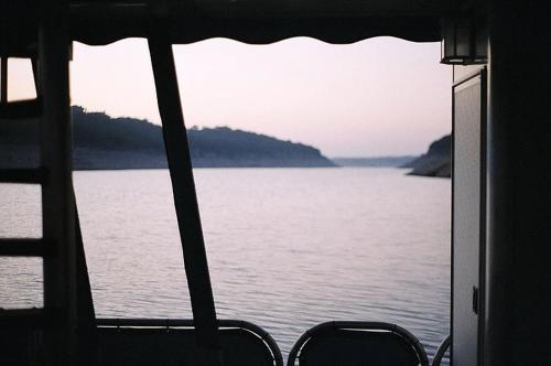 Luxury Houseboat for Cruise-Style Getaway on Lake Travis near Austin, Texas in Volente (TX)