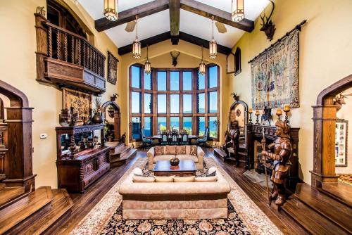 Regal Suite Rental in Breathtaking Castle near Lake George, Upstate New York in Bolton Landing (NY)