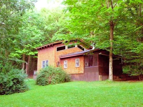 Cozy Vacation Cabin near Allegheny State Forest, Pennsylvania in Penfield (PA)