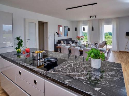 Konyha, Exklusive Panorama-Ferienwohnung für bis zu 6 Personen in Bad Aibling (Exklusive Panorama-Ferienwohnung fur bis zu 6 Personen in Bad Aibling) in Bad Aibling