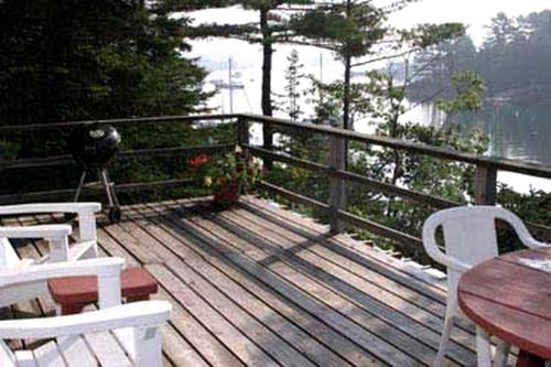 Pet Friendly Cottage with Stunning Views in Boothbay Harbor, Maine in Boothbay Harbor